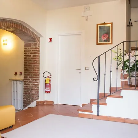 Affittacamere Foresteria Lombarda Corte Delle Rose *